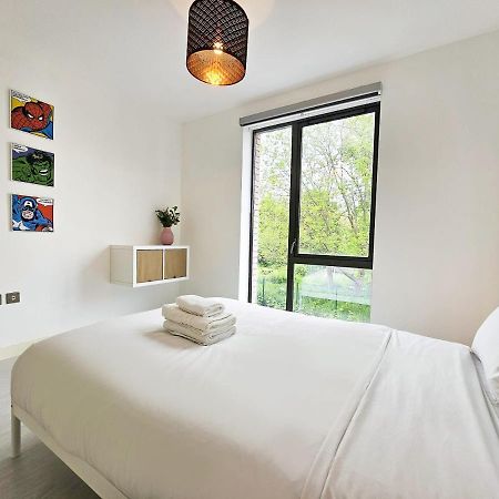Centrally Located Spacious Flat Near Canary Wharf ロンドン エクステリア 写真