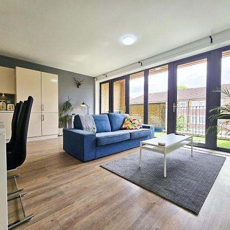Centrally Located Spacious Flat Near Canary Wharf ロンドン エクステリア 写真