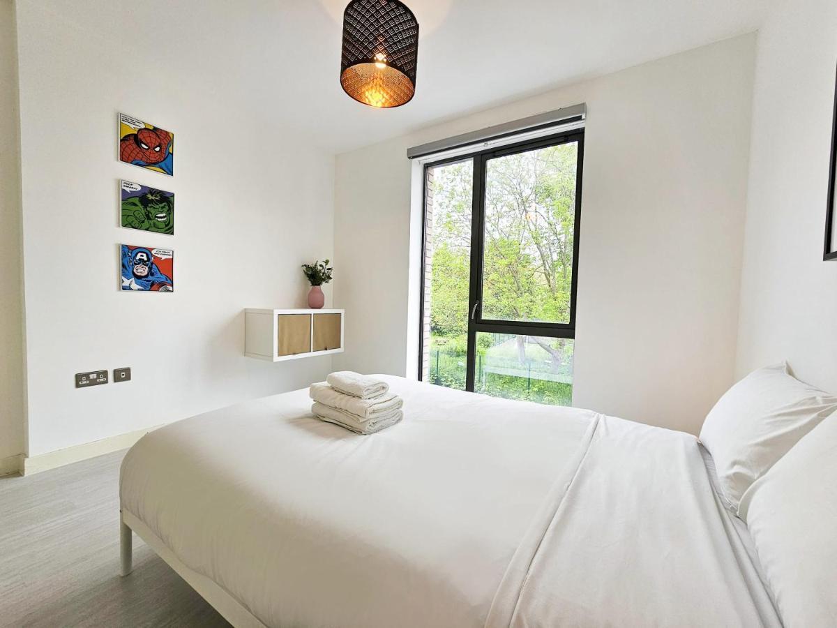 Centrally Located Spacious Flat Near Canary Wharf ロンドン エクステリア 写真