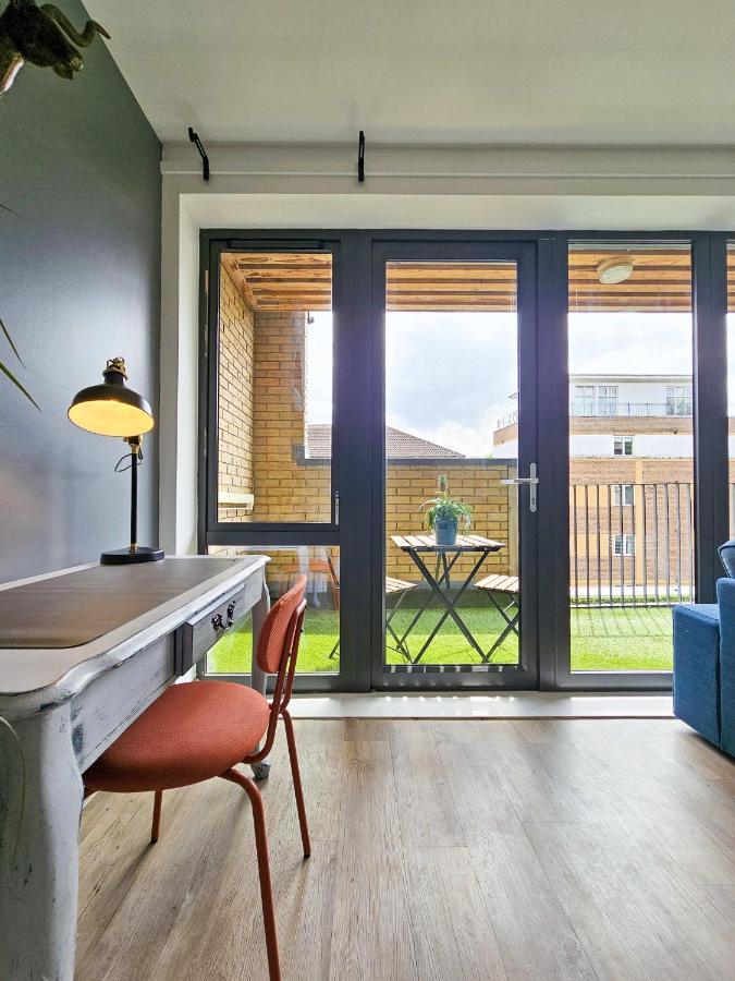 Centrally Located Spacious Flat Near Canary Wharf ロンドン エクステリア 写真