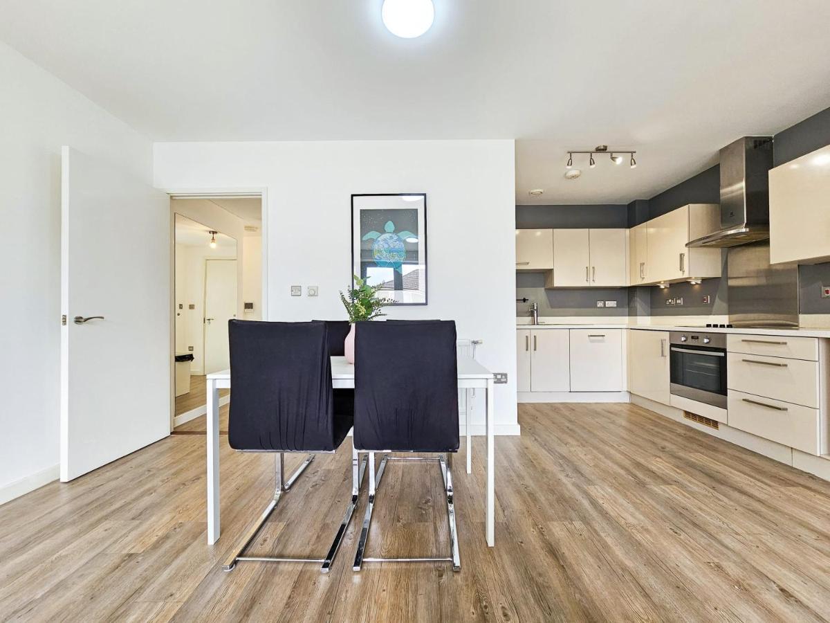 Centrally Located Spacious Flat Near Canary Wharf ロンドン エクステリア 写真